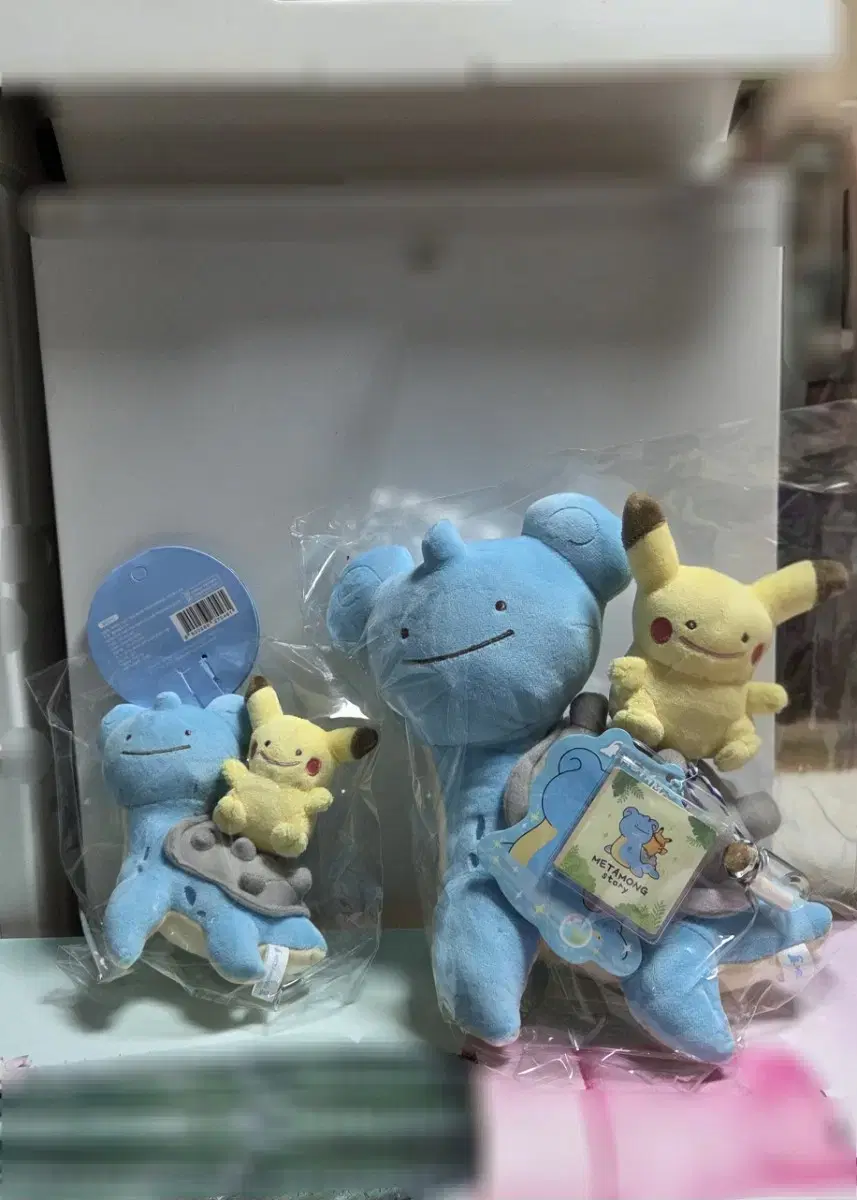メタモンタイムカプセル　変身メタモン　ラプラス　ピカチュウ　キーホルダー 韓国限定 ポケモン ピカチュウ ラプラス メタモン変身キーリング